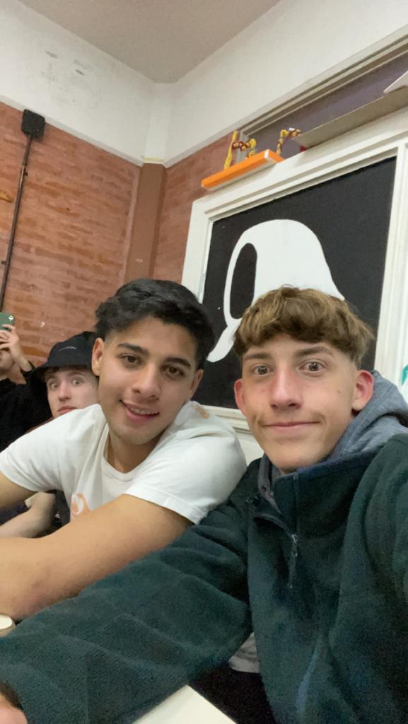 Foto con MANEGRO